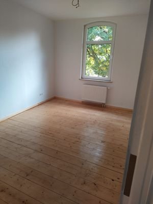 kleines Zimmer vorne Straße