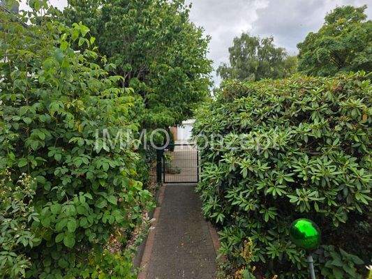 Gartentor zur Strasse