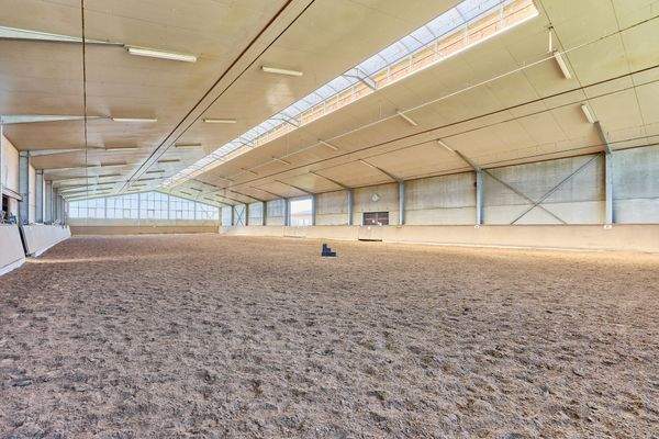 06 Reithalle 20x60m.jpg