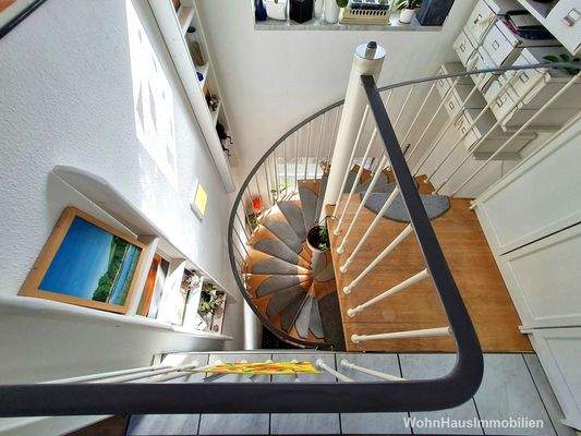 Wendeltreppe über 3 Etagen