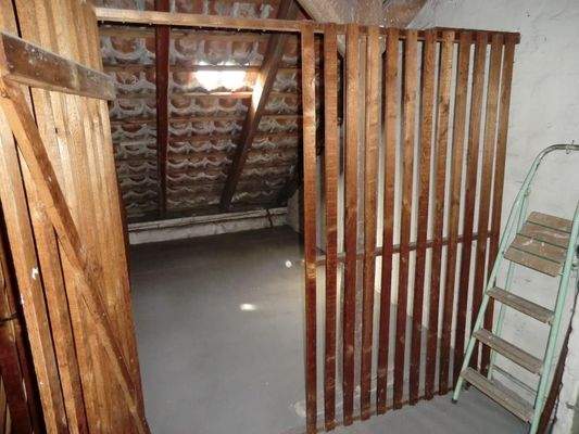 Alm.15-2R-Dachbodenabteil