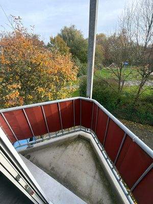 Balkon mit Herbstblick