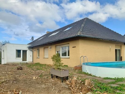 3048045m Gartenansicht