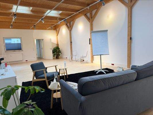 Großer Büroraum 1.jpeg