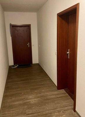 Wohnungstür - Wohnung rechts