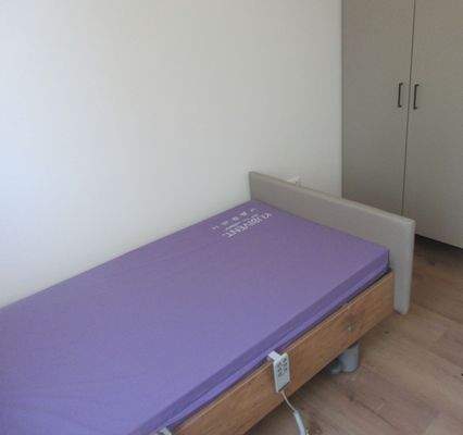 Elektrische Pflegebett