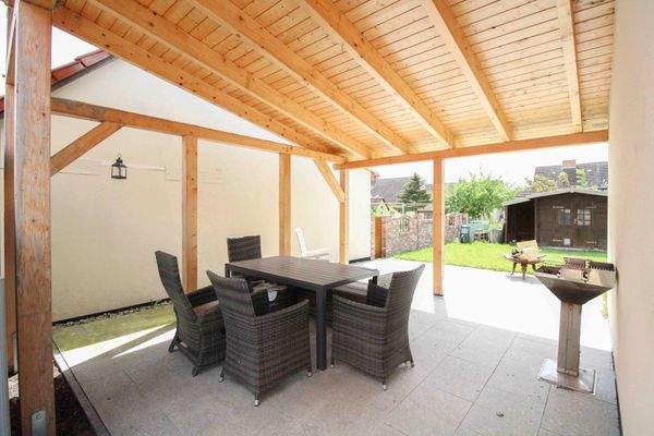 Überdachte Sitzecke