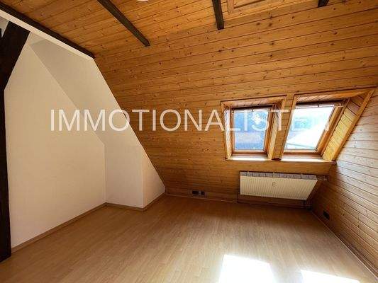 Dachgeschosswohnung Büro