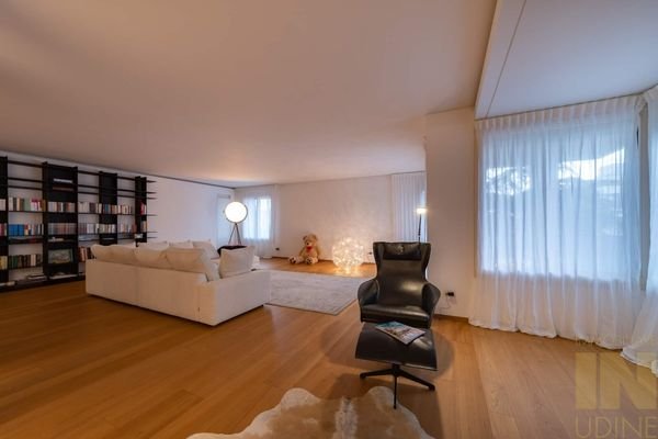 Luxuswohnung in Udine über 2 Etagen mit Panoramablick