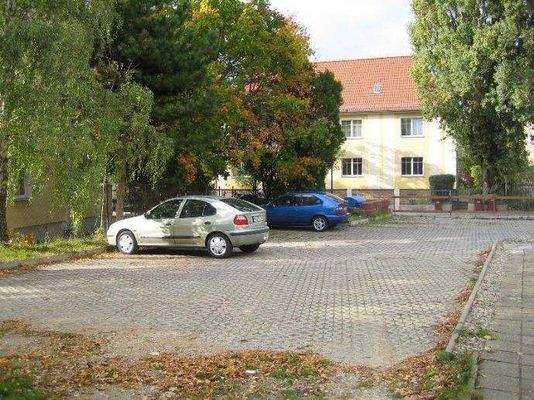 Parkplatz auf Innenhof