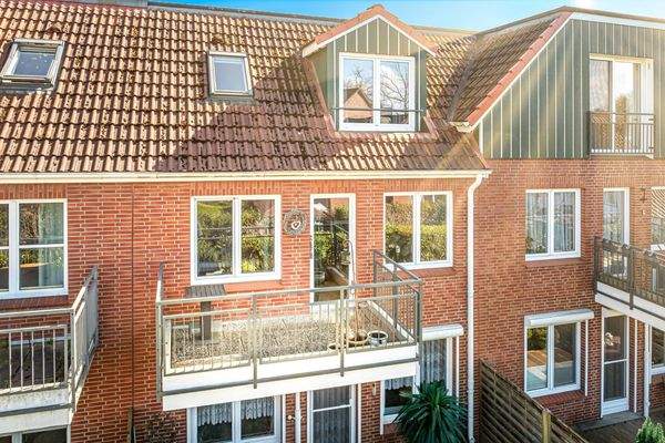 Sonnige Rückansicht.