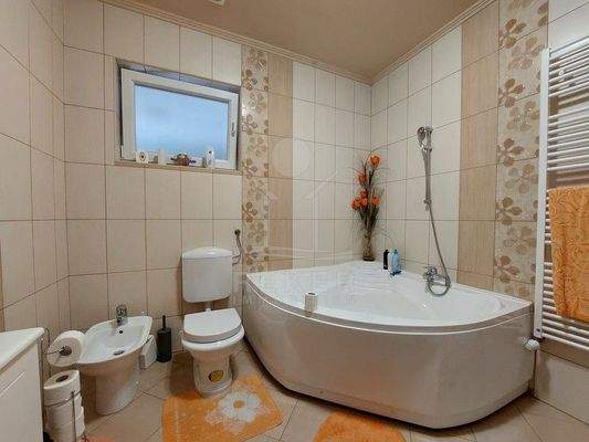 Eckbadewanne zum Verlieben