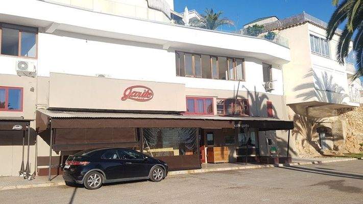 Geschäftslokal an der Strandpromenade des Paseo Marítimo