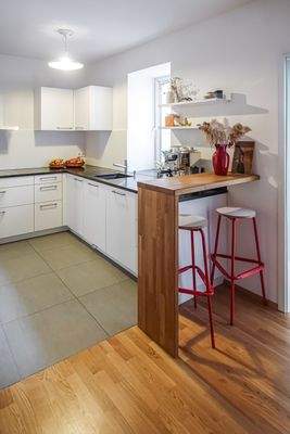 Einladende Frühstückstheke für den perfekten Start in den Tag