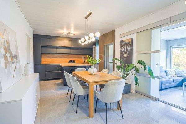 Wohn- Essbereich digital möbliert