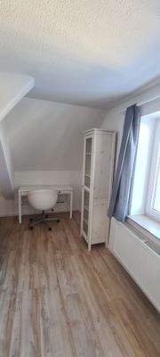 Arbeitsplatz im Wohnzimmer