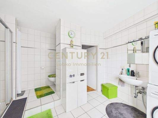 CAM04712G0-PR0039-STILL019