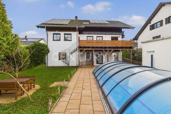 Gartenidylle mit beheizbarem Pool und Sitzplatz