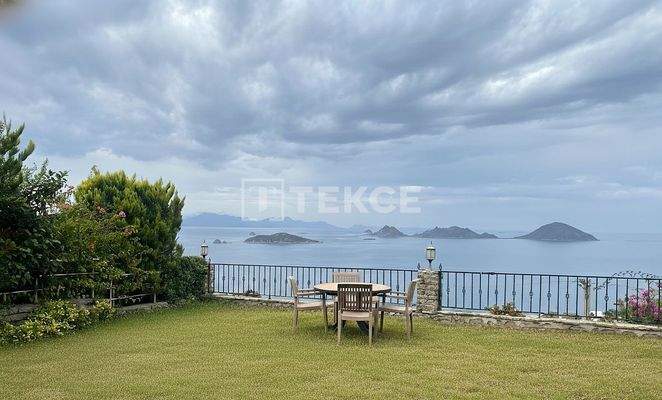 Sea View Villa in a Complex with Private Beach in Bodrum
