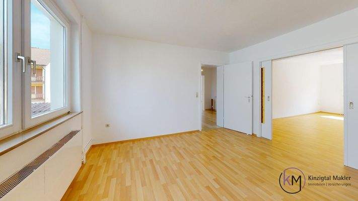 ... das Esszimmer mit Durchgang