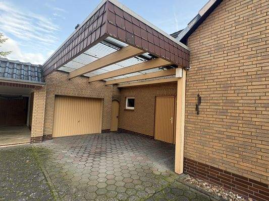 Garage mit Überdachung