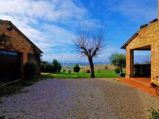 Großzügiges Anwesen