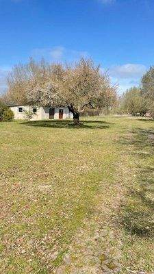 Garage und Grundstück