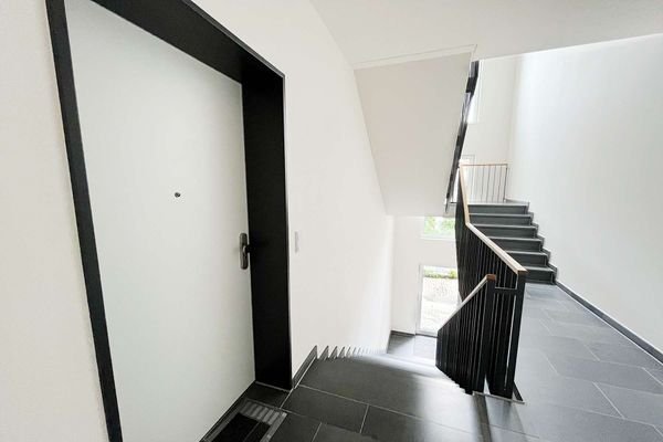 Gepflegtes Treppenhaus ...