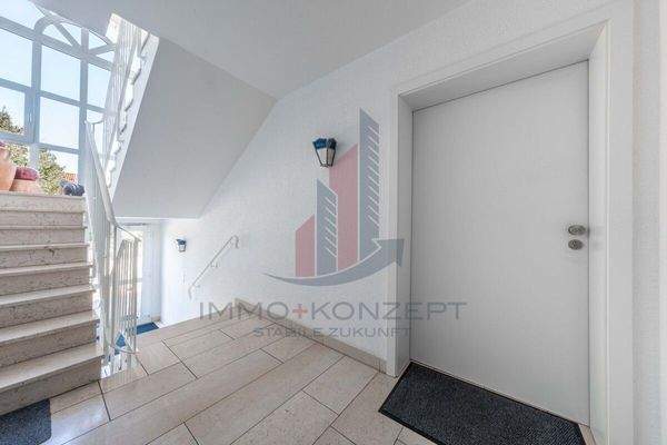 über das Treppenhaus gelangen Sie in Ihre neue Wohnung