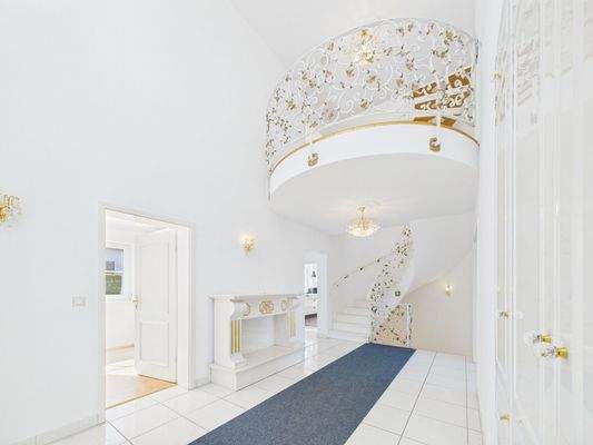 Galerie im Eingangsbereich