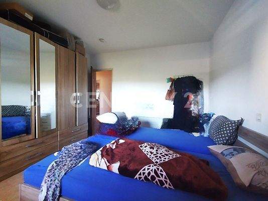 Das Elternschlafzimmer in Blickrichtung Flur