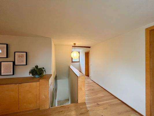 Treppenaufgang in das Obergeschoss