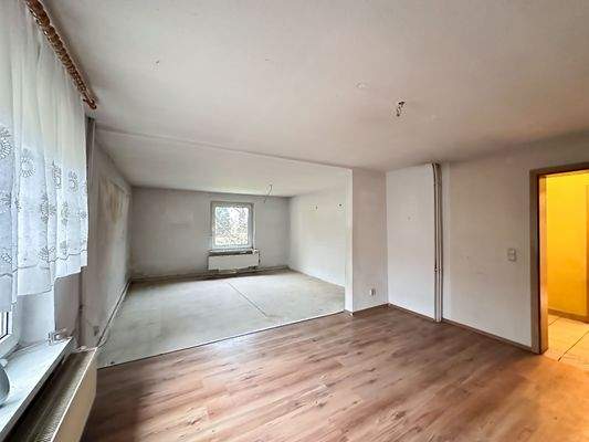 Geräumiges Wohnzimmer 