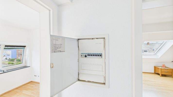 CAM01984G0-PR0499-STILL029