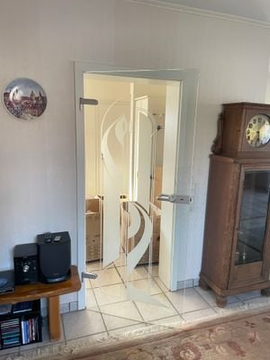 Übergang vom Wohnzimmer zum Flur und Ausgang.jpg