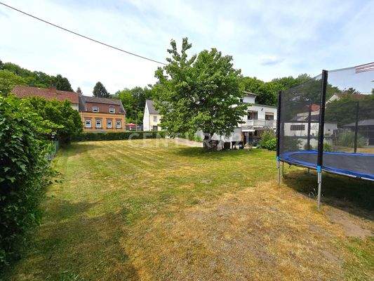 Gartenbereich des Grundstücks