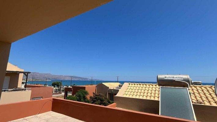 Kreta, Maleme: Villa am Meer zu verkaufen - Teil einer Anlage