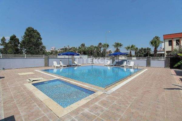 Flat with a Shared Pool Near Golf Courses in Kadriye Antalya