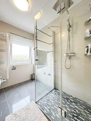 EG Badezimmer Bild 2