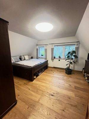 Schlafzimmer private Wohnung im DG