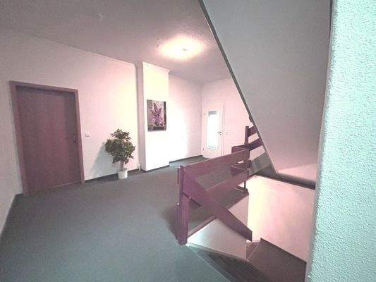 Treppenhaus zum 1. OG