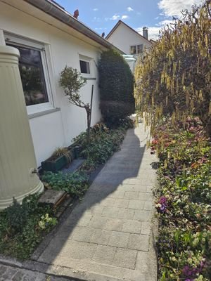 Hausgang Vorgarten