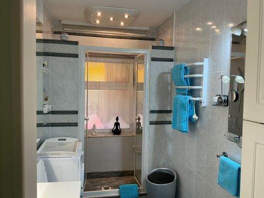 Ebenerdige Dusche im Bad