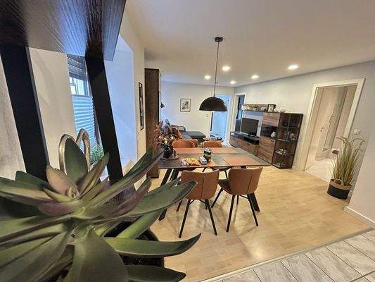 Wohn-/Esszimmer mit Küche in Ferienwhg. B 