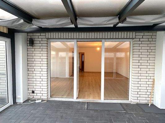 Wintergarten, Blick in den Wohn- /Essbereich