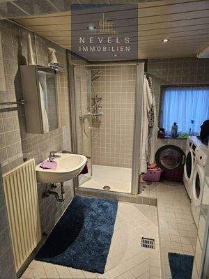 Duschbad im Untergeschoss