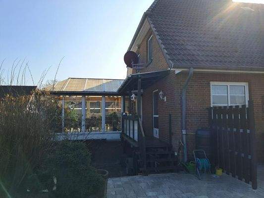 Seitenansicht mit Wintergarten