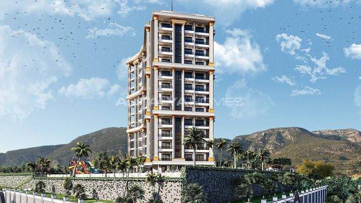Spacious Real Estate in Complex with Hotel Concept in Alanya