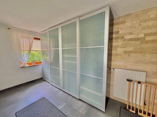 Eingangsbereich mit großer Diele (Garderobenbereich)