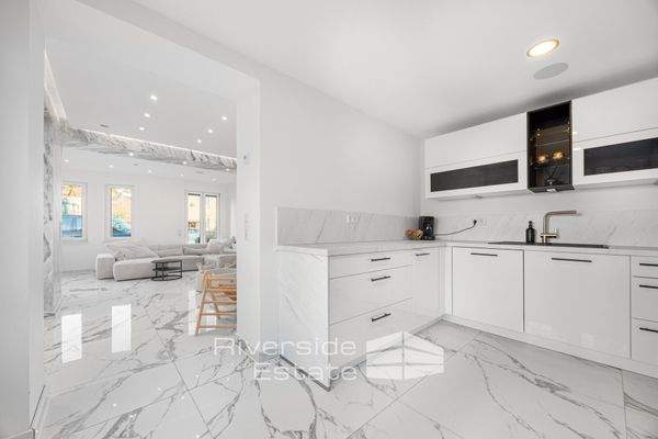 hochwertige Einbauküche 